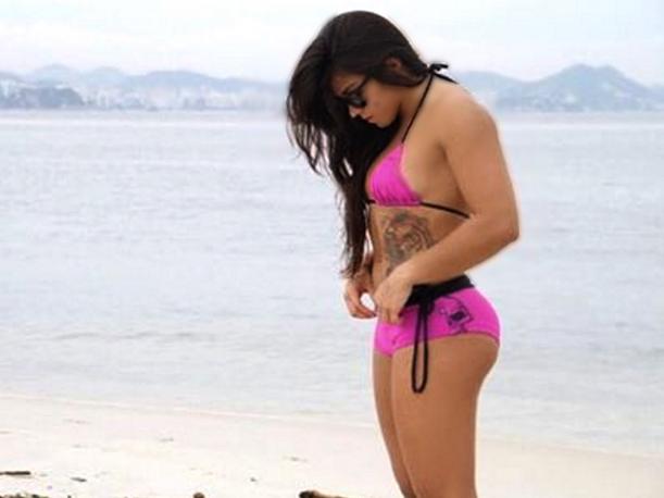 CLAUDIA GADELHA